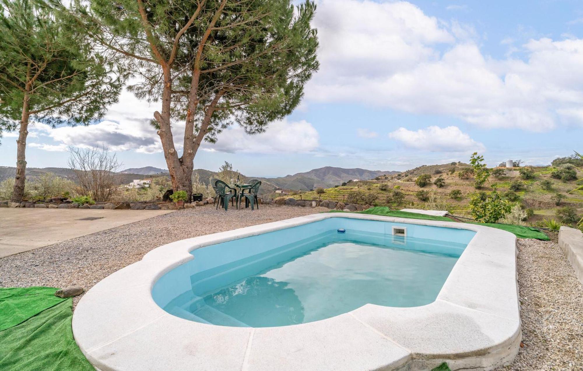 Holiday home Awesome In